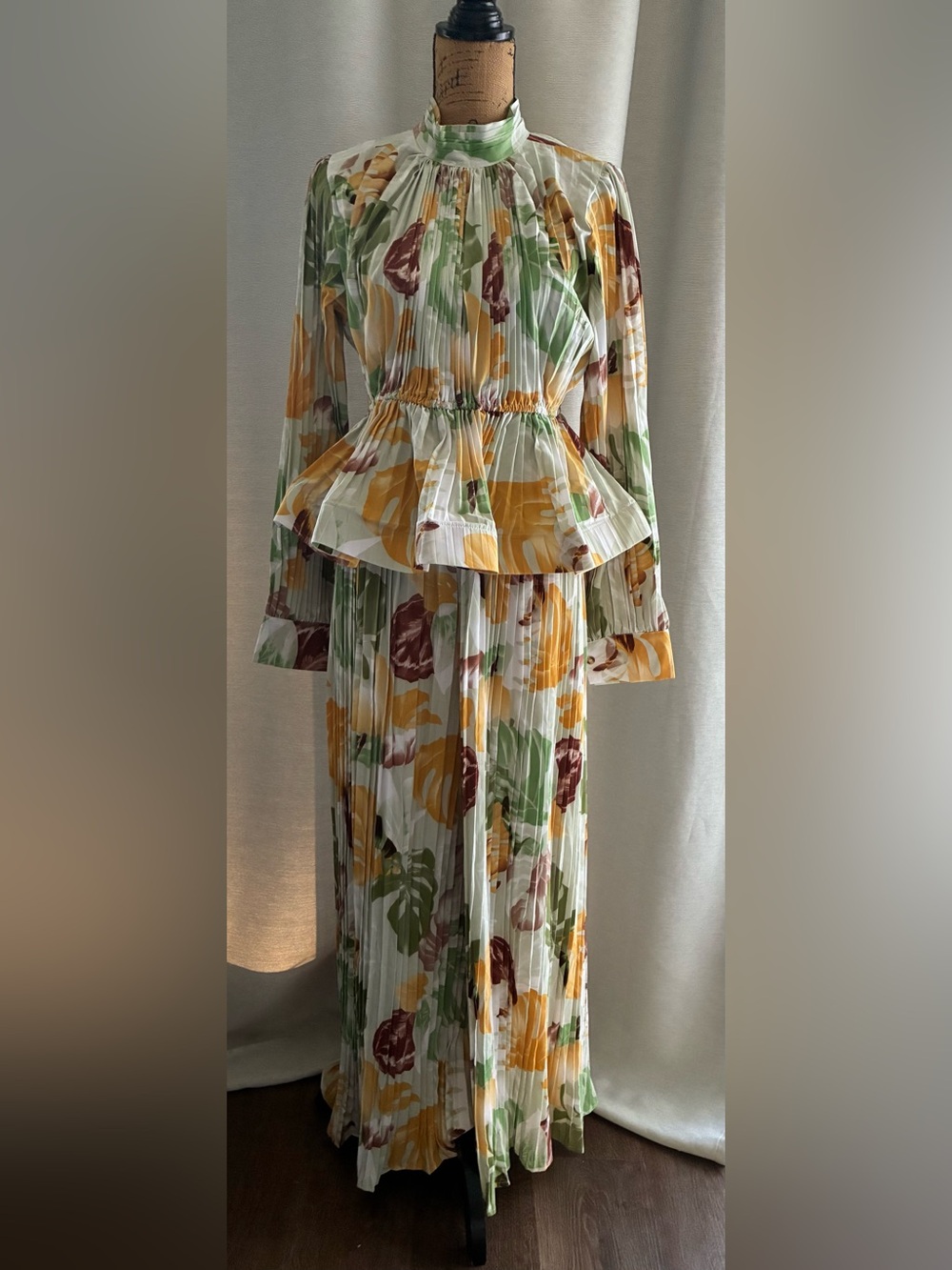 Beulah Style Tropical Pleated Two-Piece Maxi Set One Size